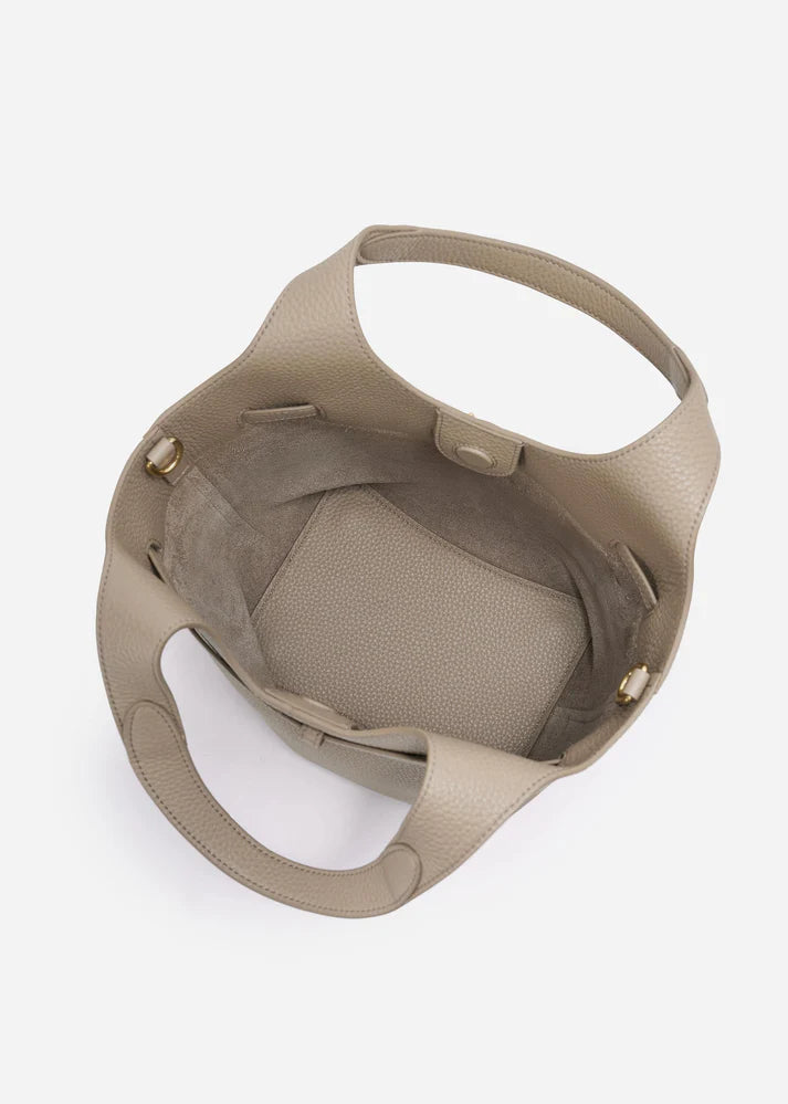 Full-Grain Pebbled Calfskin Equestrian Belt Detail Jane Bucket Bag